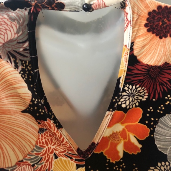 Velvety Floral Dress - Picture 5 of 5